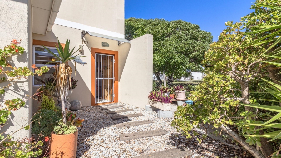 3 Bedroom Property for Sale in Franskraal Western Cape